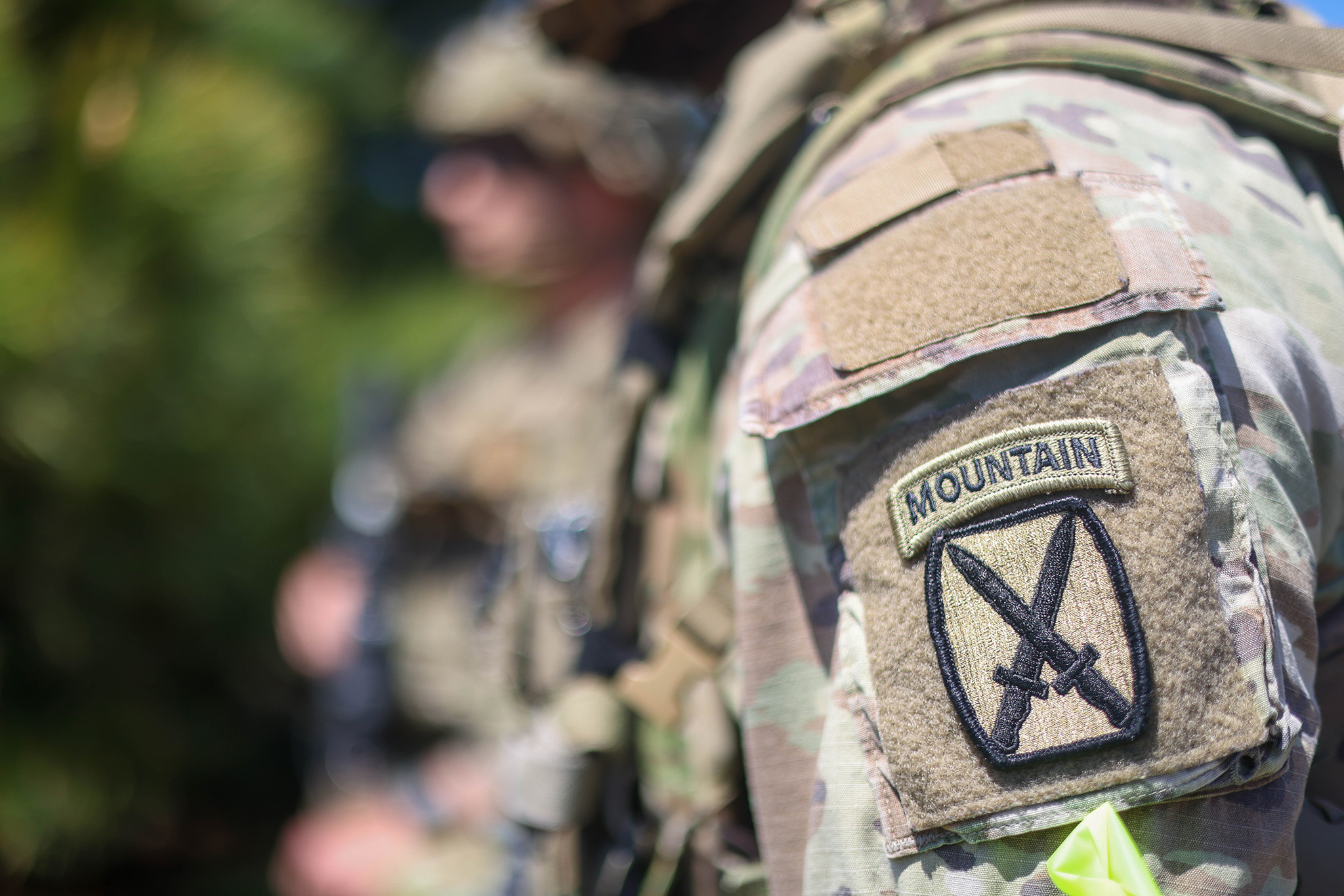 Military armband reading "Mountain"